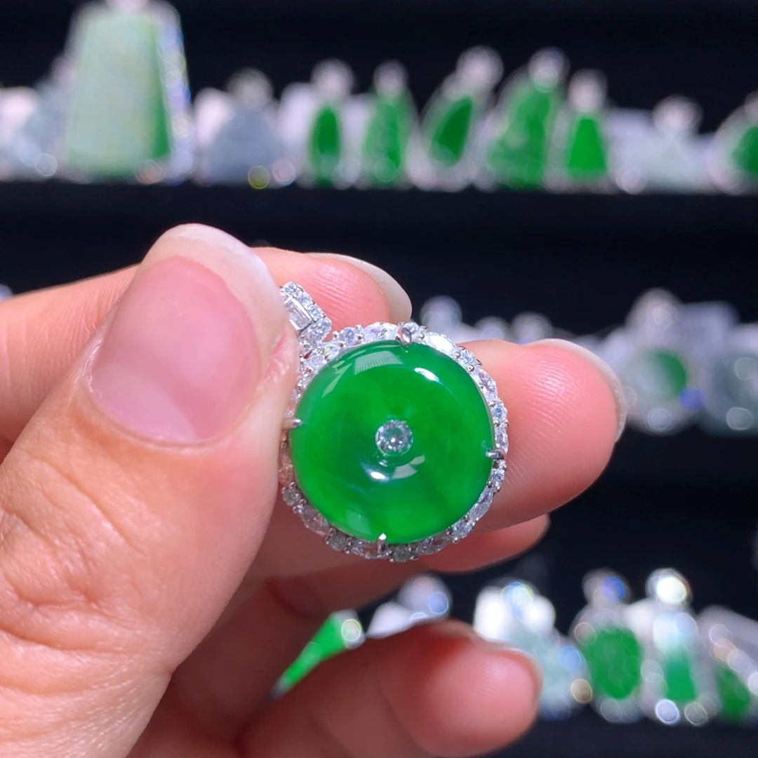 【闪购商品】颈饰银S925镶嵌翡翠天然翡翠