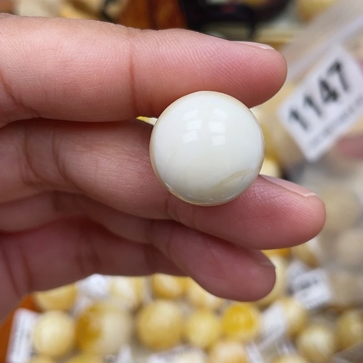 蜜蜡未镶嵌珠宝奇石沙眼18