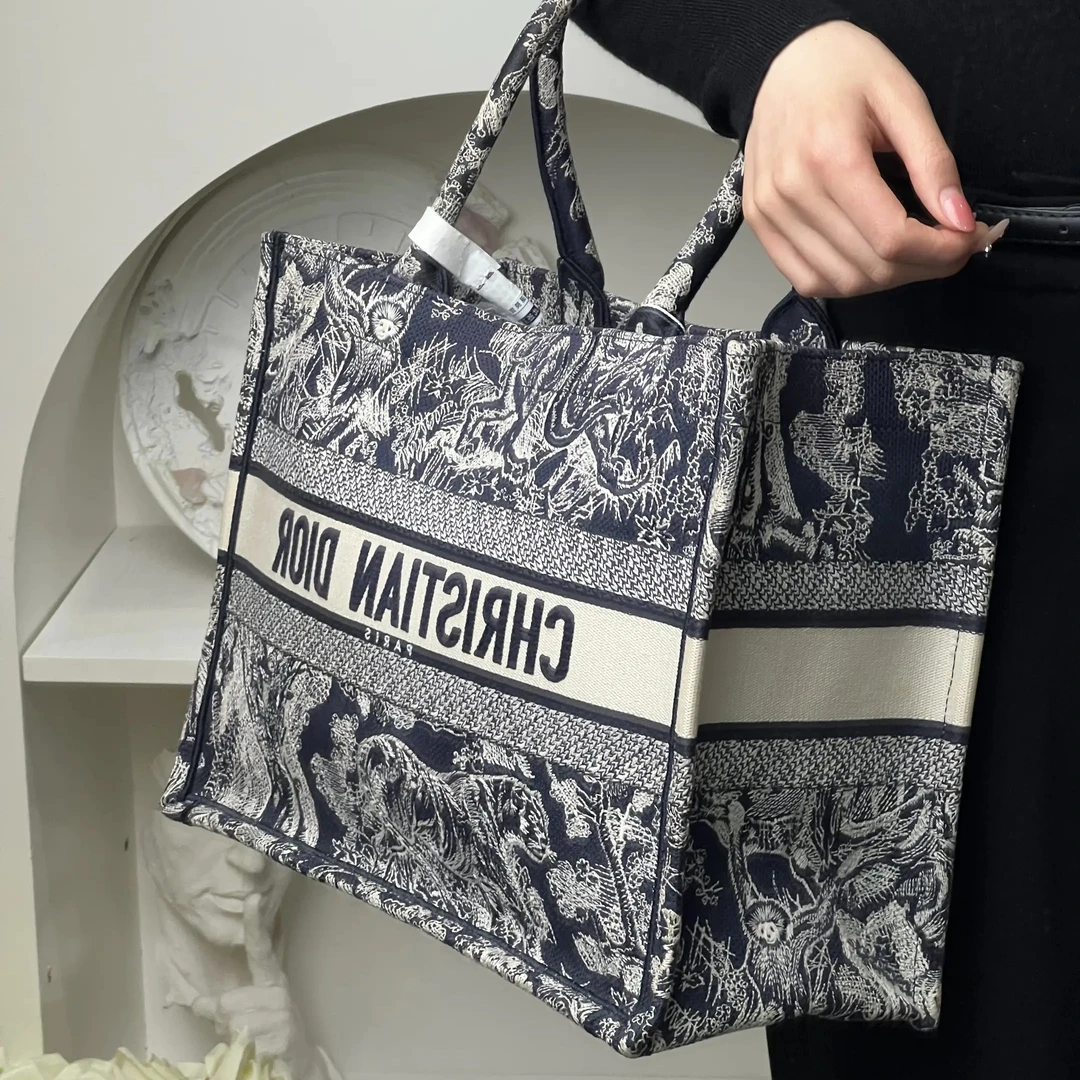 99新 DIOR/迪奥 Dior tote中号动物园黑夜
