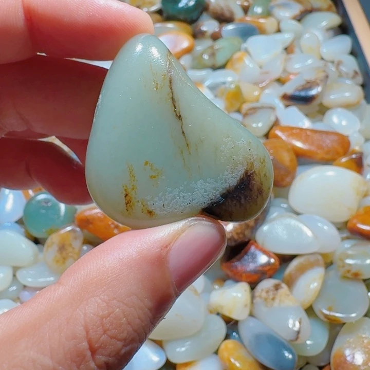 和田玉未镶嵌挂件30克