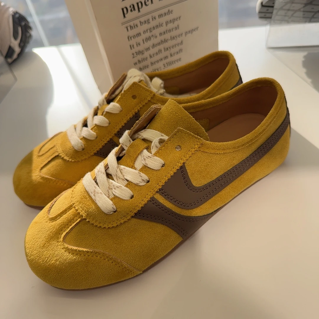 德训女款休闲女鞋时尚百搭复古黄色平底低帮拼色系带潮鞋
