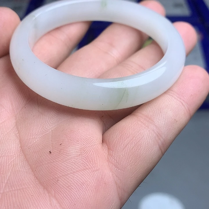 和田玉（糖玉）未镶嵌手链