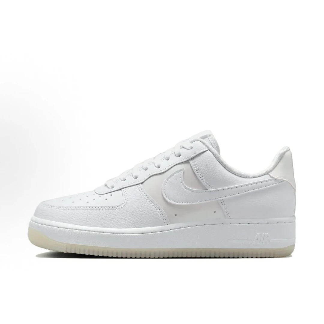 NIKE耐克2025女子W AIR FORCE 1 '07空军一号休闲鞋IH3204-100