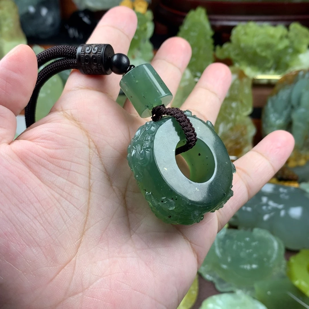 用***5岫玉未镶嵌手把件