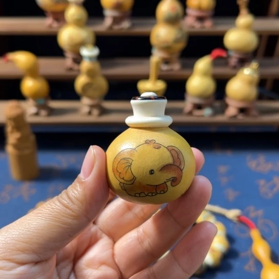 大叶紫檀（黑酸枝木类）