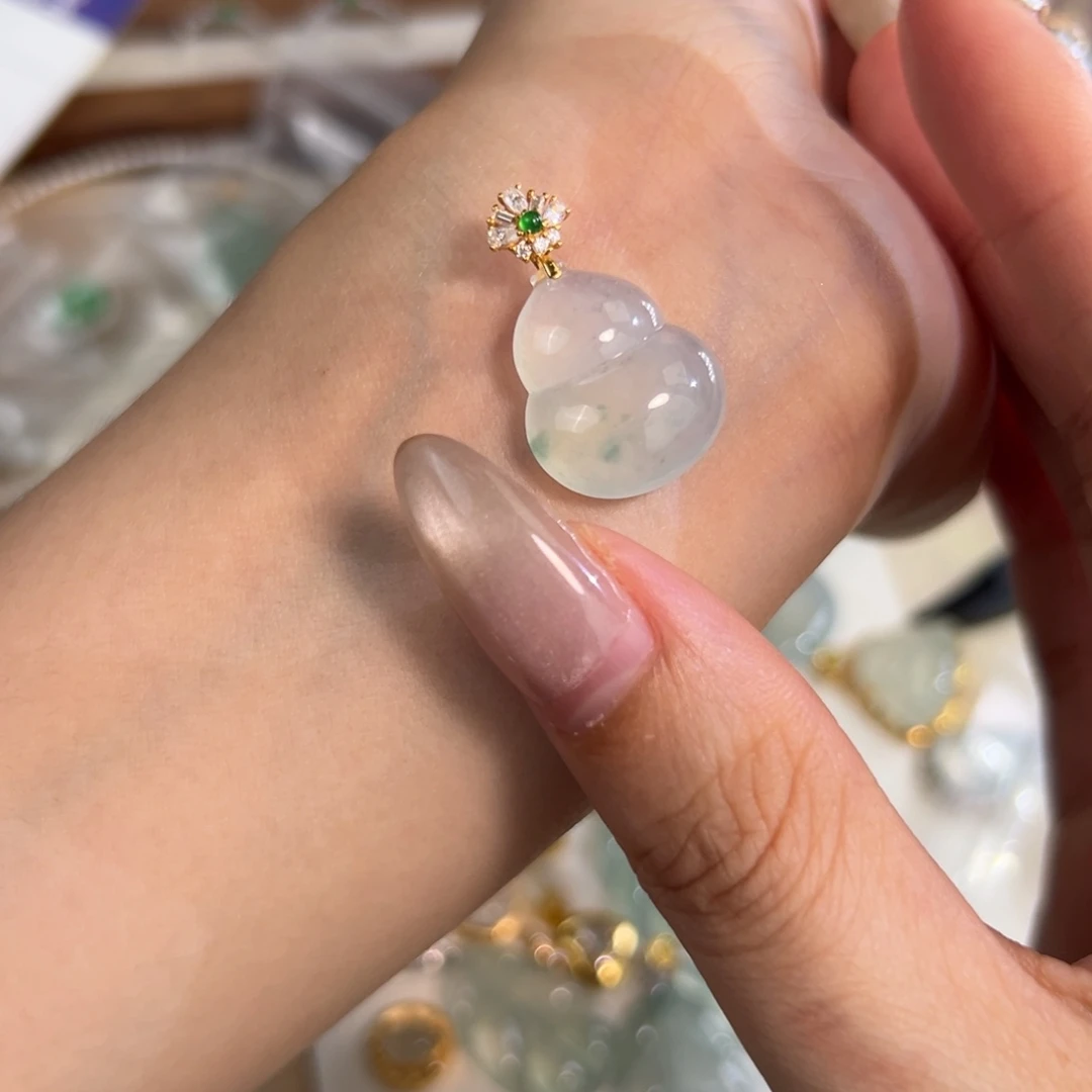 颈饰未镶嵌翡翠葫芦