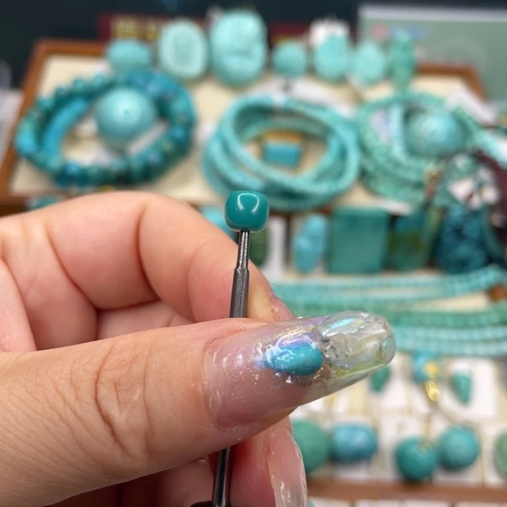 绿松石未镶嵌挂件