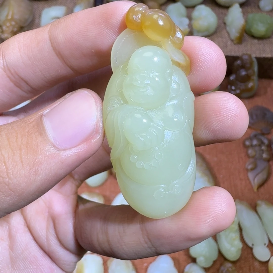和田玉未镶嵌颈饰