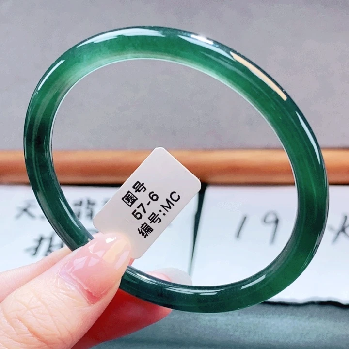 翡翠未镶嵌手镯翡翠手镯34