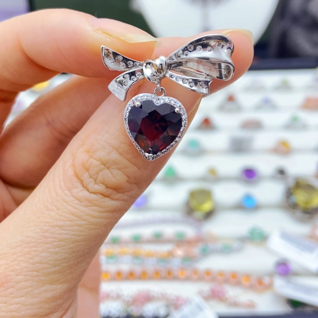 银S925镶嵌胸针石榴石