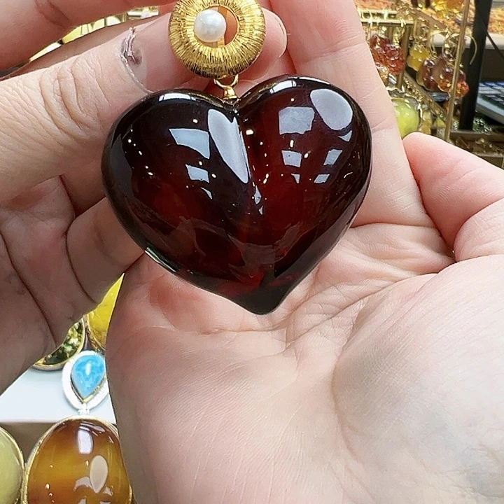 琥珀未镶嵌珠宝奇石