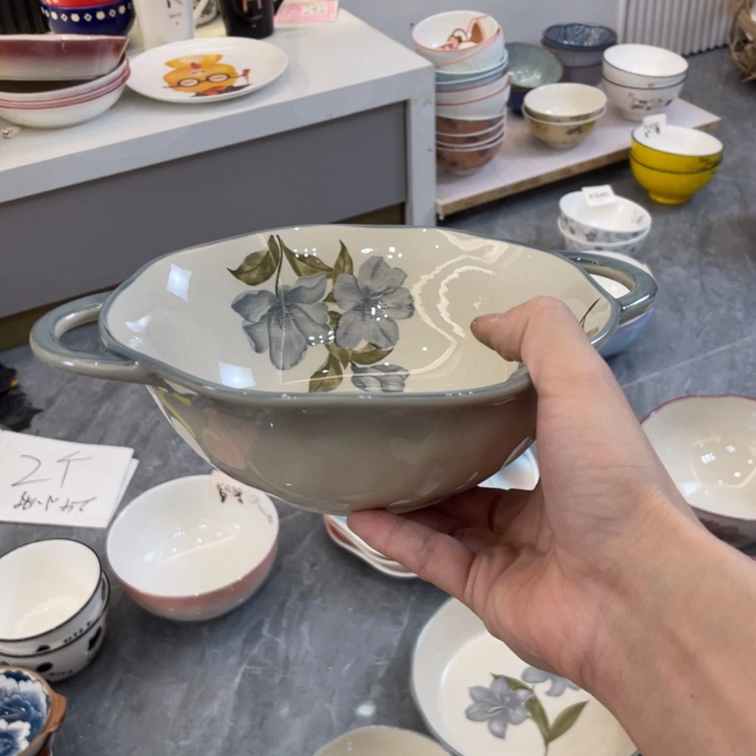 陶瓷微瑕餐具介意勿拍，满18飞！