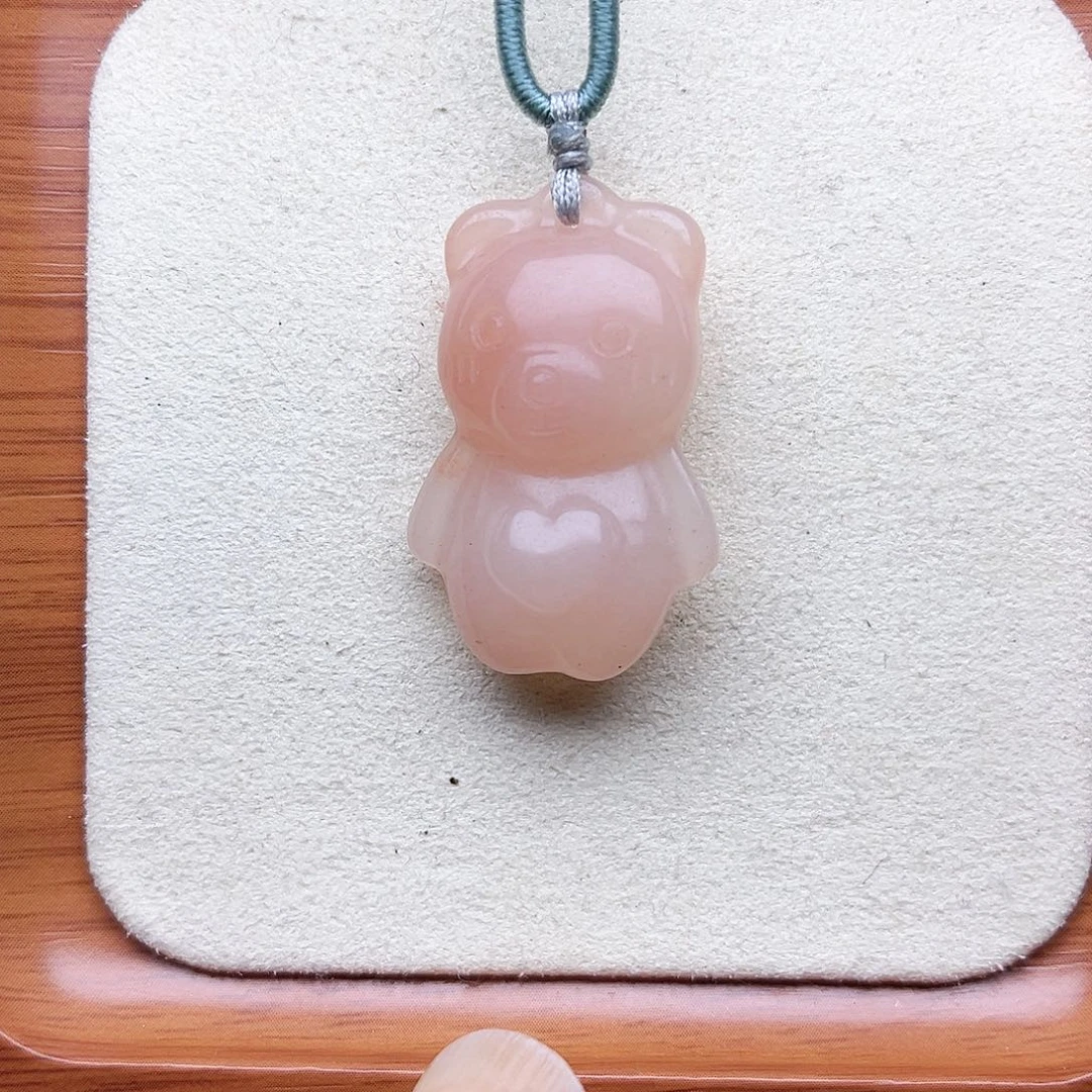 紫***系颈饰未镶嵌石英质玉