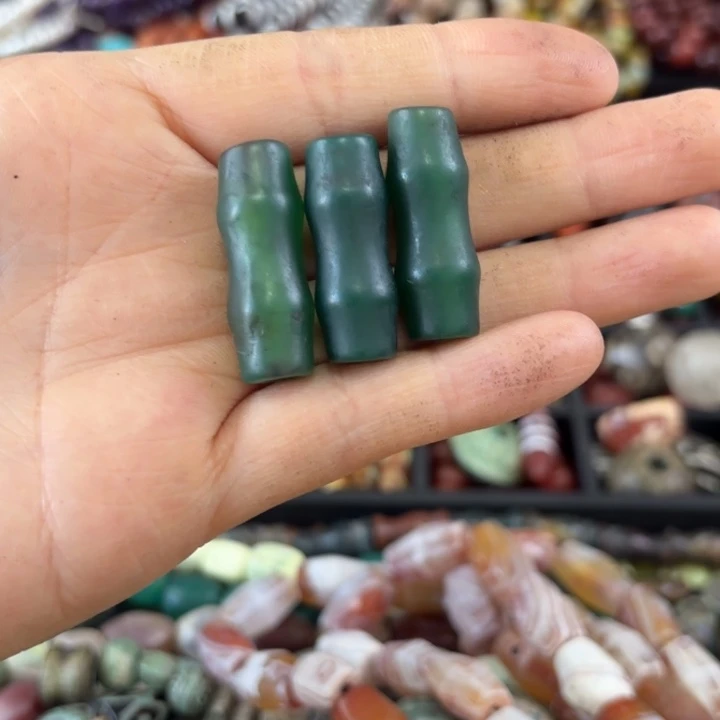 阳***阳玛瑙/玉髓未镶嵌颈饰