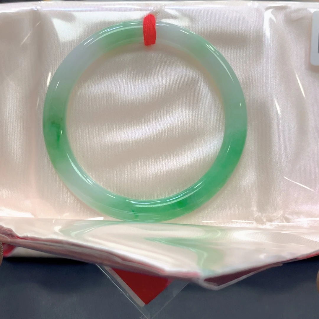 翡翠未镶嵌手镯翡翠37