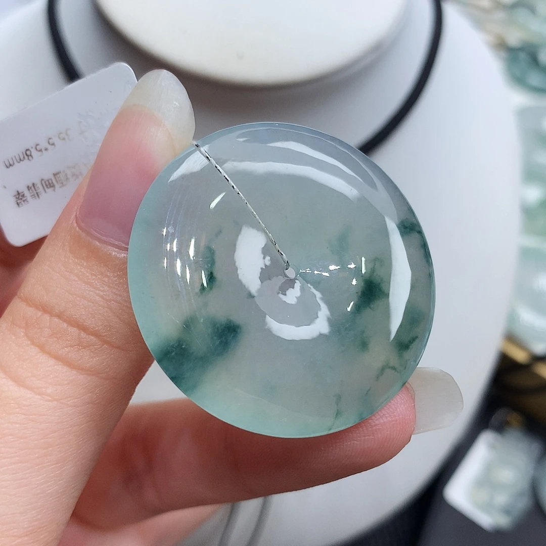 翡翠未镶嵌胸饰翡翠76，35.5/5.8