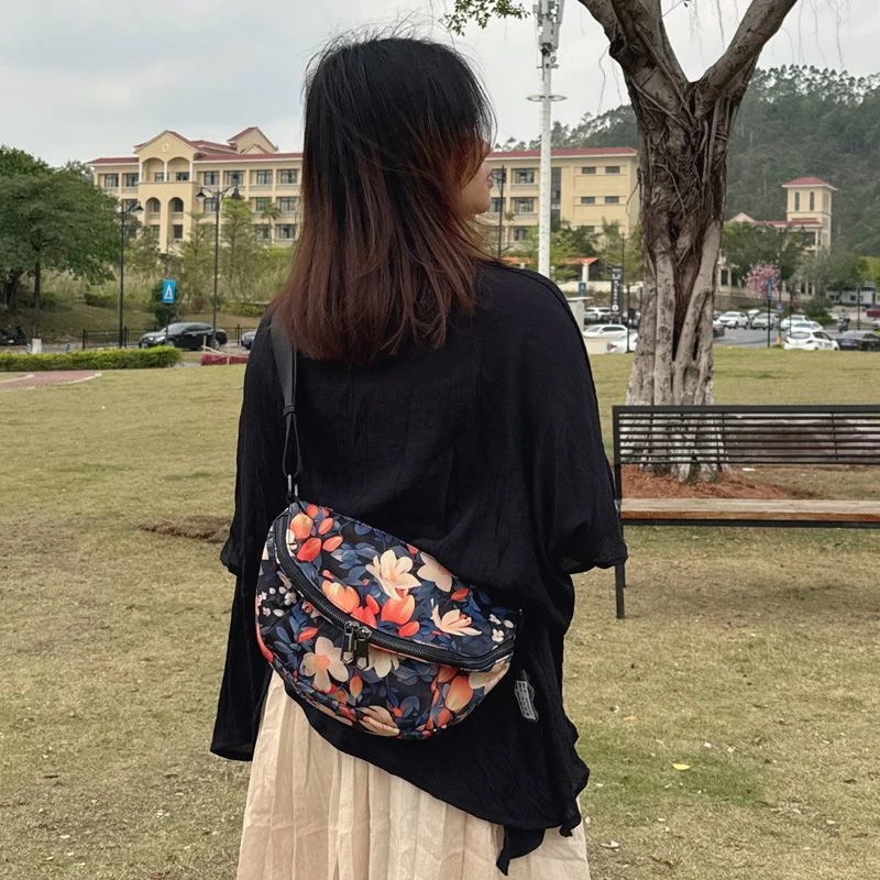 高品质轻便包包女2025新款胸包女珠光牛津布时尚休闲女士单肩斜挎