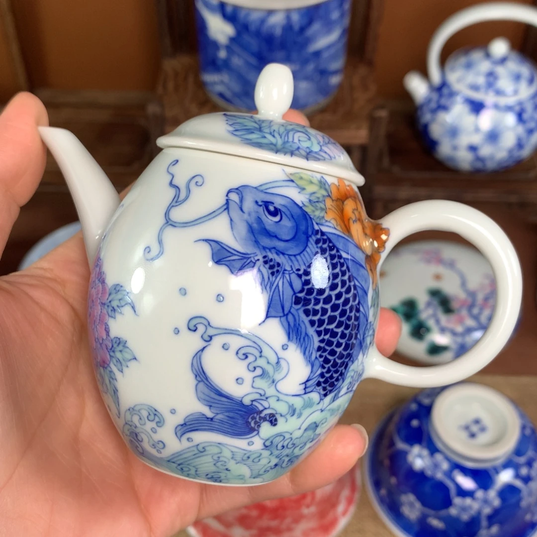 手工手绘青花斗彩茶壶