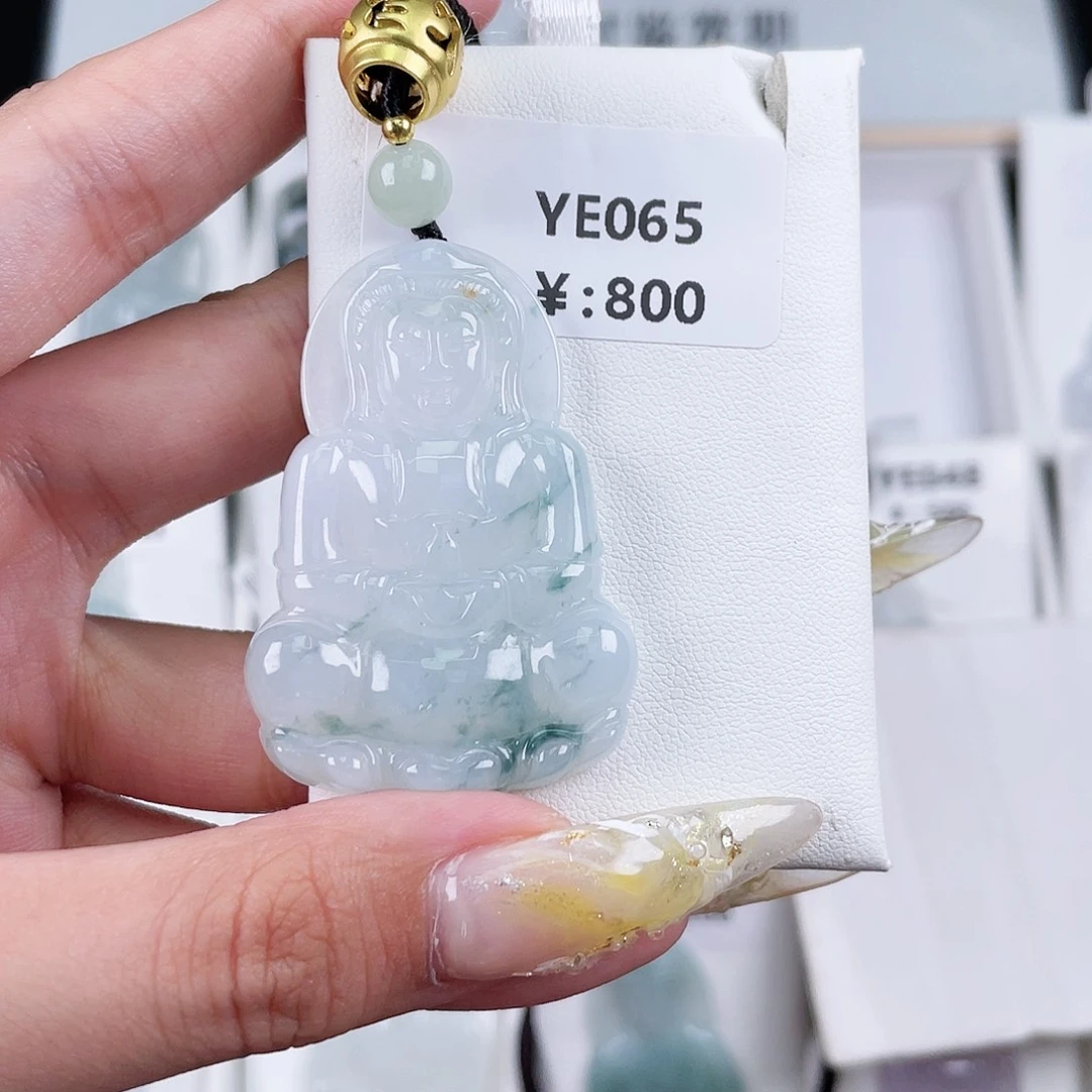 翡翠未镶嵌颈饰YE065