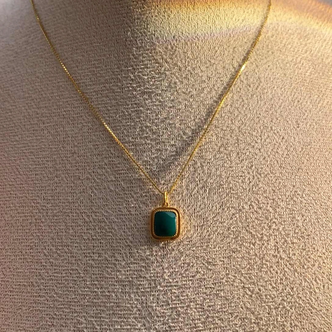 未镶嵌绿松石吊坠