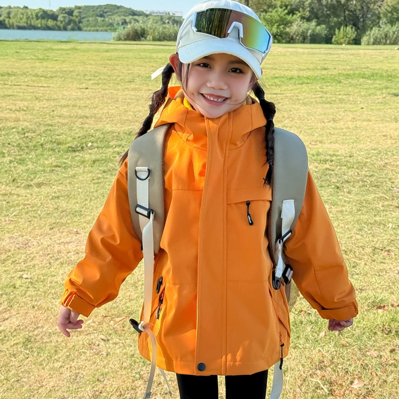 女童外套秋装宝宝超好看二合一可拆卸防风2025新款儿童装冲锋衣潮