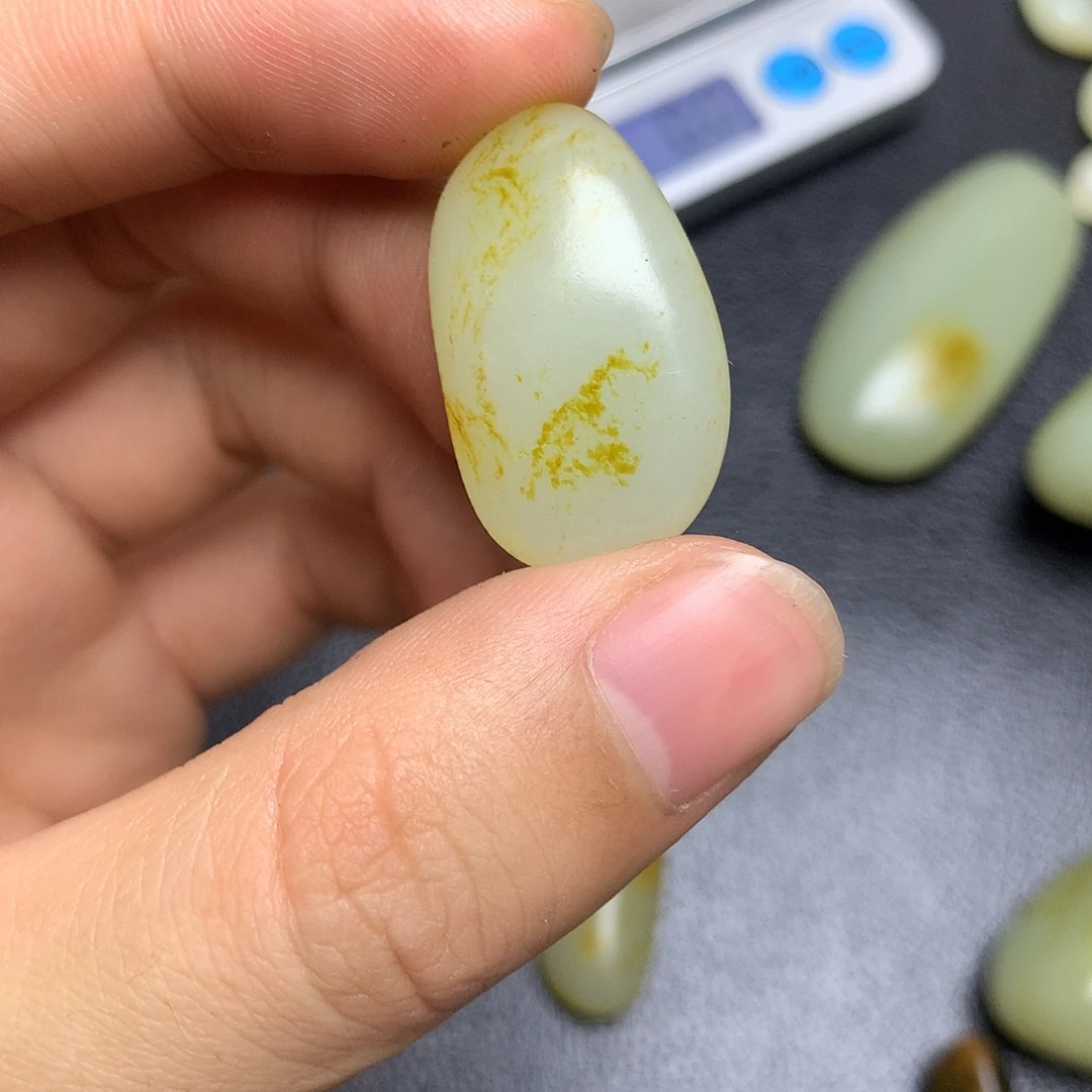 和田玉（糖玉）未镶嵌挂件