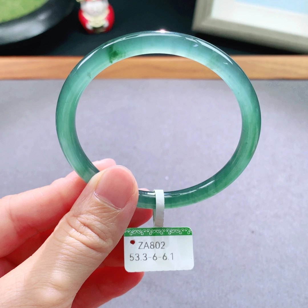 翡翠手镯未镶嵌天然翡翠手镯