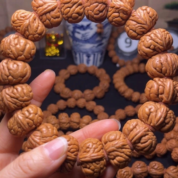 风***仆吊坠桃核秦岭桃核手持