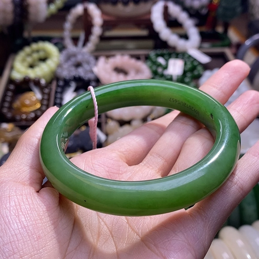 颈饰未镶嵌和田玉俄七碧玉老料毕业级手镯56.3圈口