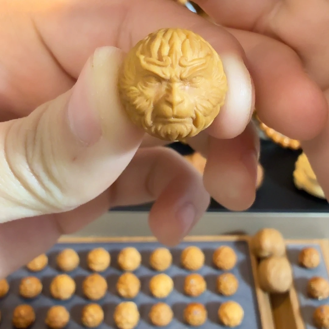 吊坠猴头核桃一颗全品大圣