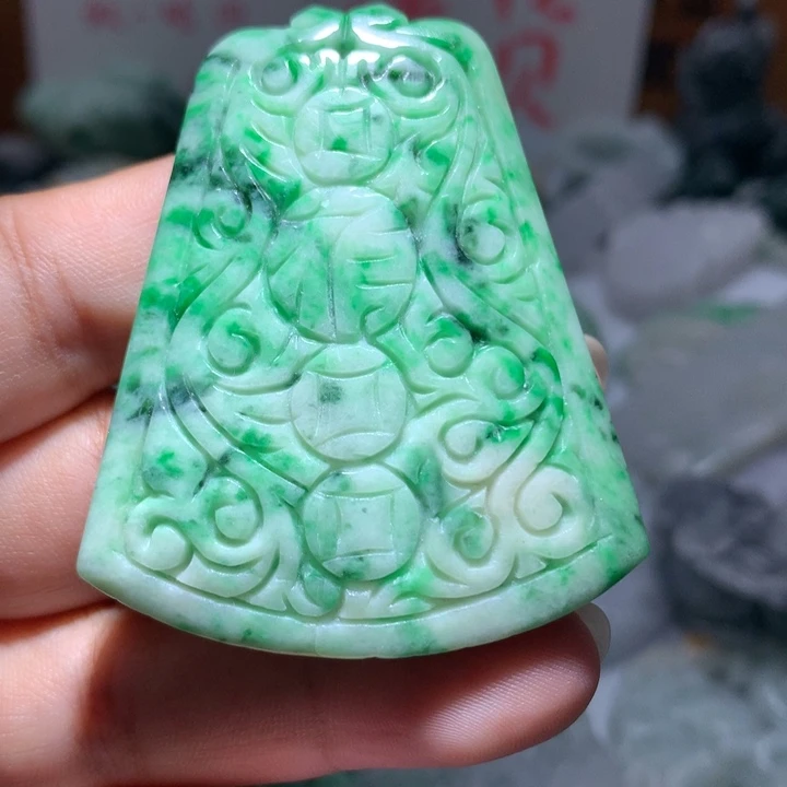 翡翠未镶嵌颈饰保真天然A货翡翠