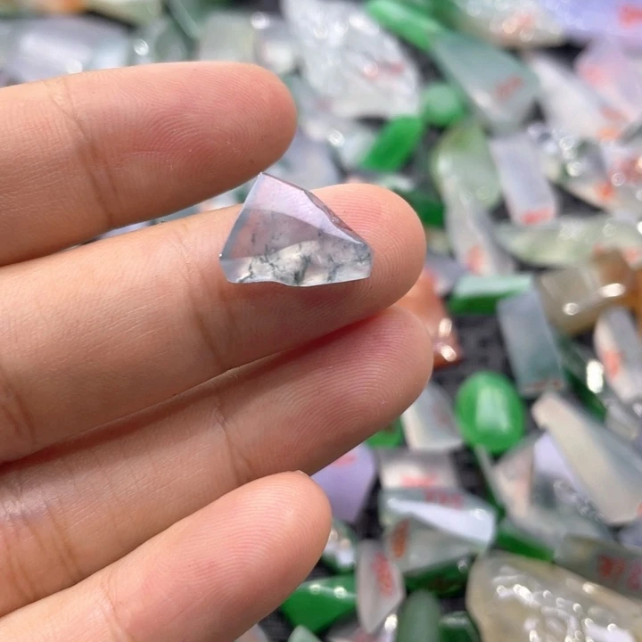 定制翡翠未镶嵌天然翡翠原石定制