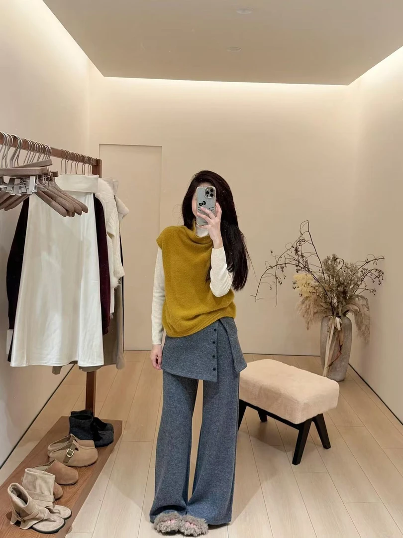 2025秋冬新款韩系高领针织马甲显瘦叠穿黄色背心上衣百搭屁帘长裤