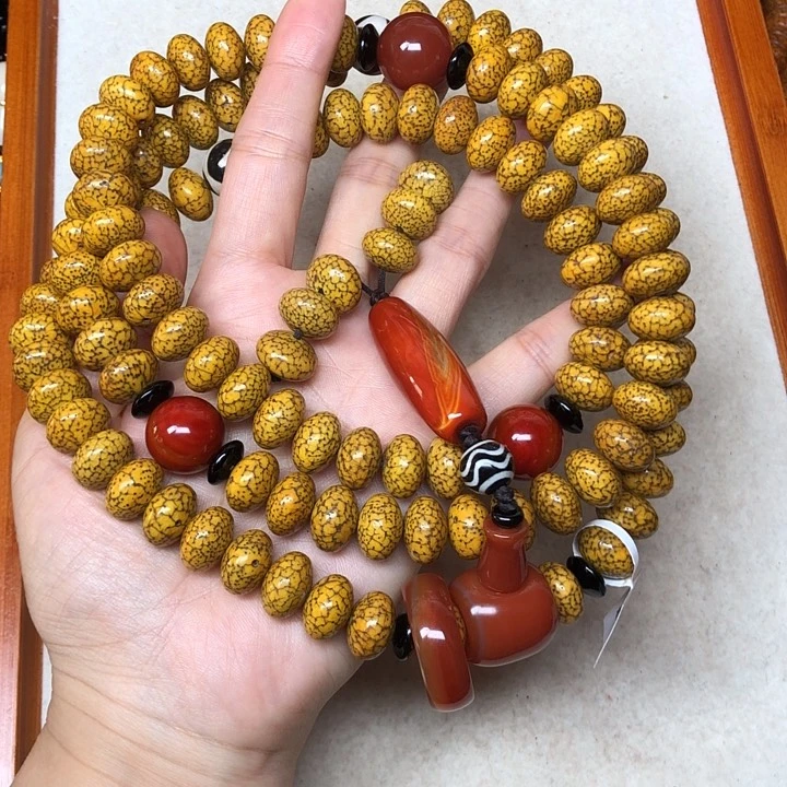 吊坠星月菩提孤*，