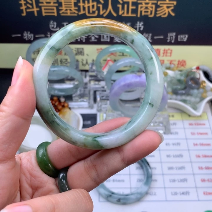 定制翡翠未镶嵌手镯定制不退换抛光
