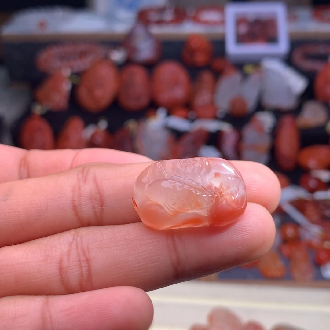 南红玛瑙未镶嵌珠宝半成品锦鲤手牌