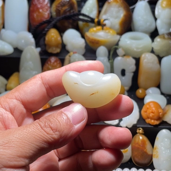 未镶嵌和田玉珠宝奇石