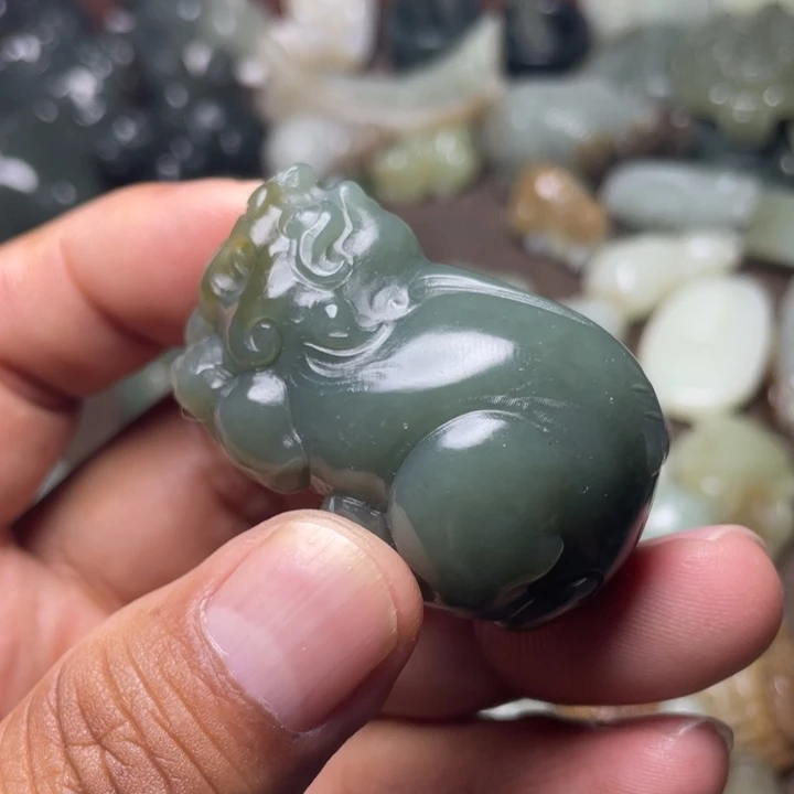 和田玉未镶嵌颈饰寻**音