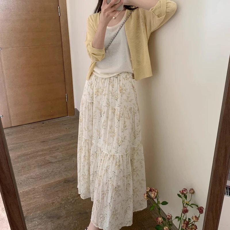 高腰显瘦碎花半身裙女夏季法式减龄气质长裙裙子春夏白色赫本a字