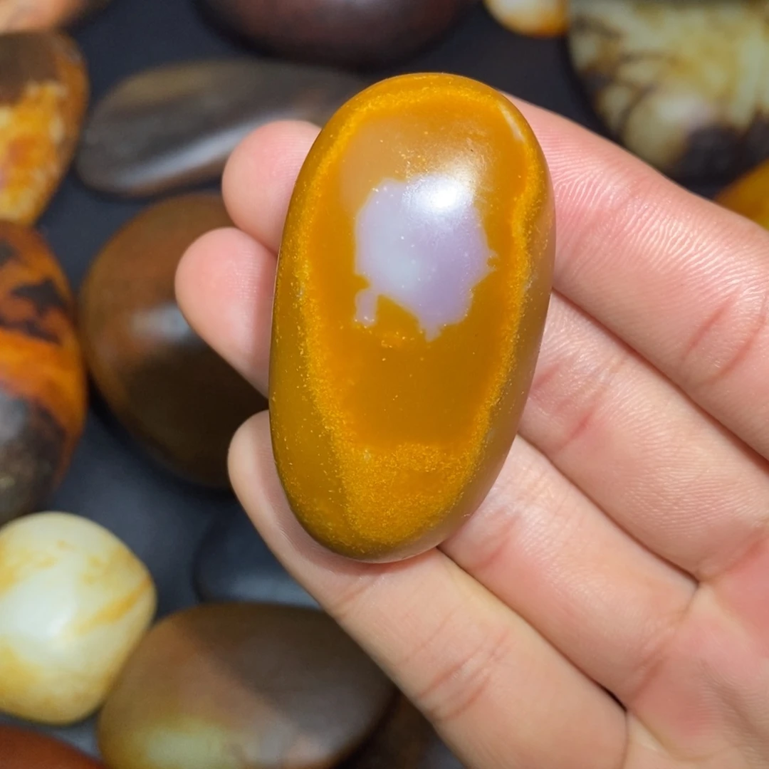 和田玉未镶嵌珠宝奇石