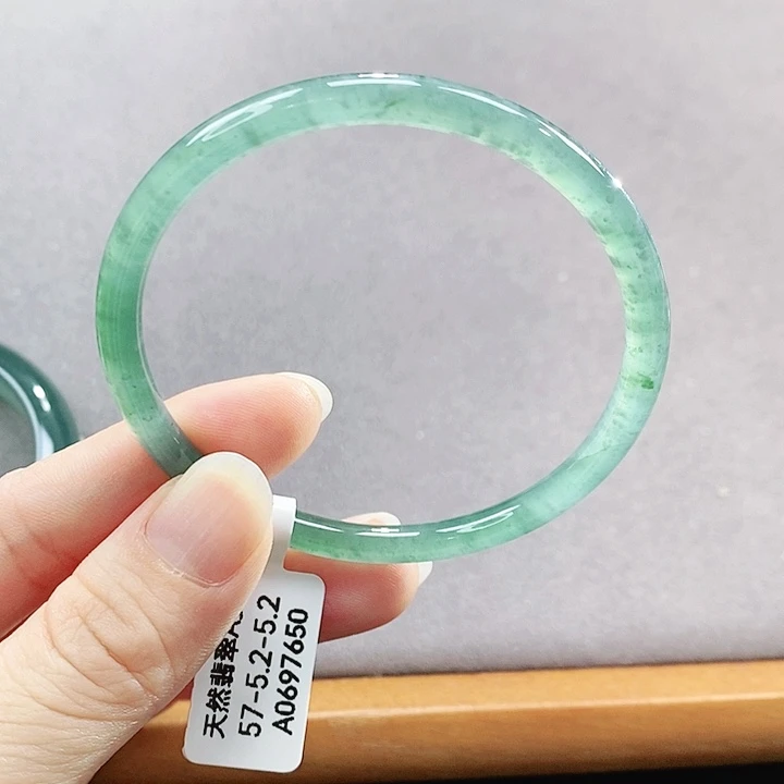 【闪购商品】未镶嵌手镯翡翠