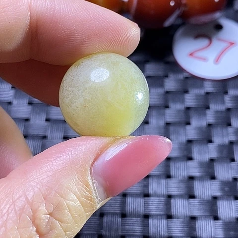 未镶嵌颈饰玛瑙/玉髓介*