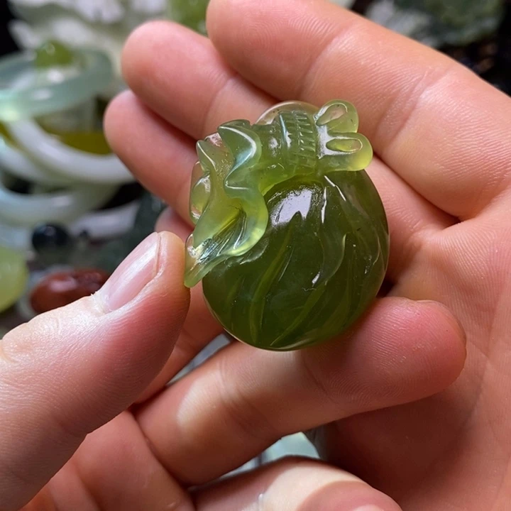 未镶嵌岫玉岫玉颈饰