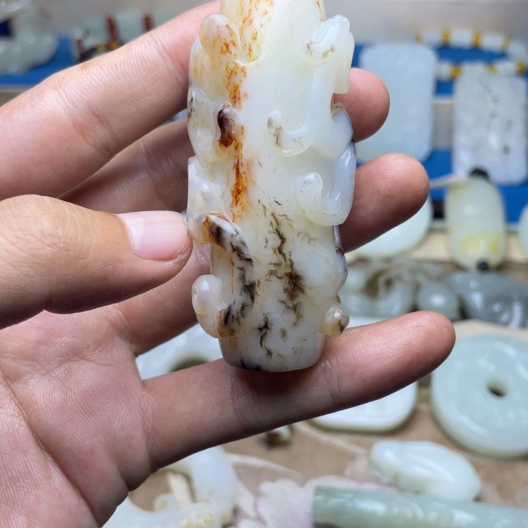 颈饰未镶嵌和田玉（糖玉）遇*