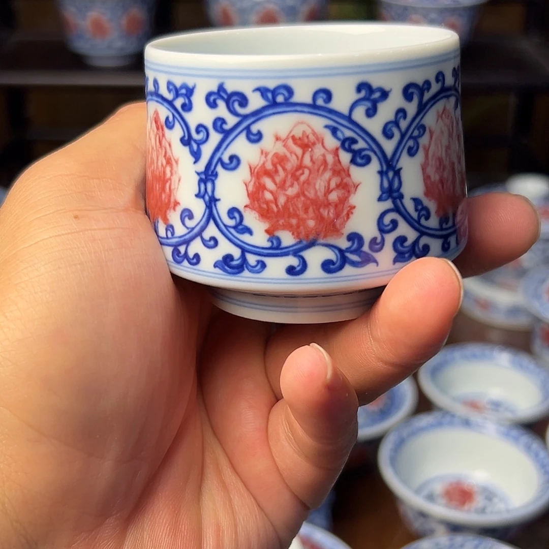 青花釉里红马蹄杯活动款