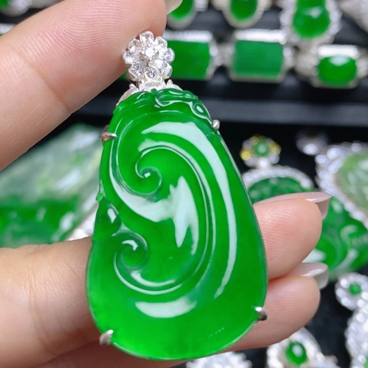 翡翠挂件银S925镶嵌如意
