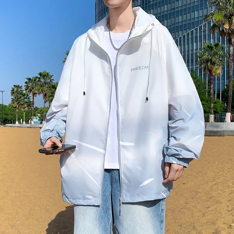 夏季新款青少年户外冰丝薄款连帽外套轻薄透气时尚帅气外套男潮