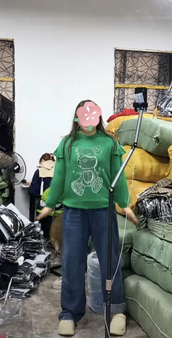 20225（A1）春秋季宽松绿色卫衣动物图案夏季套头圆领