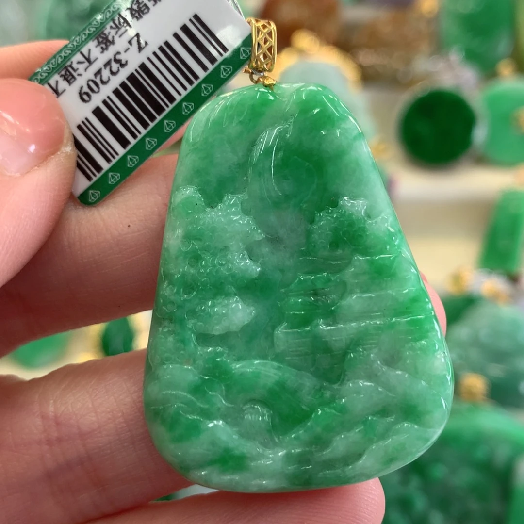 翡翠吊坠(不含链)18K金镶嵌