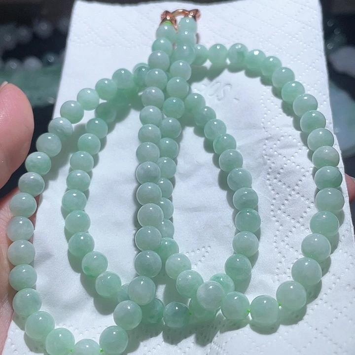 翡翠未镶嵌颈饰天